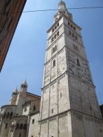 Modena: Glockenturm und Dom