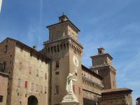 Ferrara: Savonarola vor dem Este-Schloss