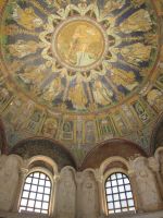 Taufkirche des Neon: Inneres