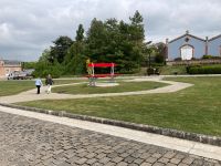 XXL-Bank vor Vranken-Pommery