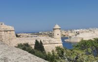 Blick zurück auf die Festungsmauern von Valetta