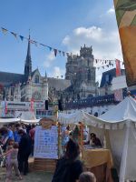 Radreise Frankreich: Loire - Auf dem Mittelaltermarkt in Orleans