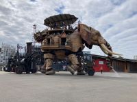 Und er erfreut Groß und Klein….