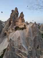 Morgendliche Ballonfahrt über Kappadokien