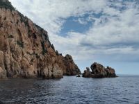 Schifffahrt entlang der Calanques de Piana