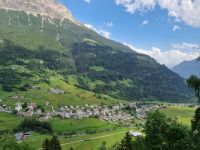 Fahrt mit dem Bernina-Express... (Blick ins Val di Poschiavo)