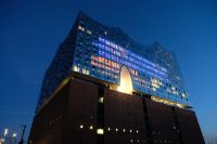 Die Elphi am Abend