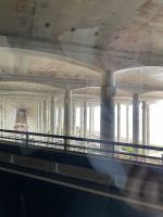 Die künstlich erweiterte Landebahn des Cristiano Ronaldo Flughafens von unten