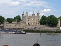 Der Tower of London vom Boot aus