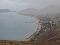 ein  noch verregneter Blick auf den Goldstrand von Porto Santo
