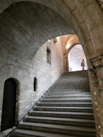 dicke Gemäuer und lange Treppenaufgänge