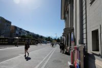 Am Bahnhof erwartet uns die Stadtführerin