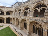 Mosteiro do Belém - zweistöckiger Kreuzgang.jpg