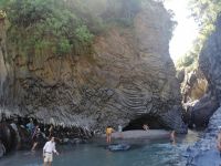 Alcantara-Schlucht, wir sind nicht ganz alleine da unten