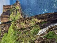 Felsenformation Kiltrock mit Wasserfall