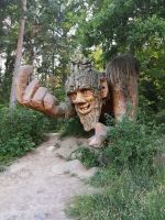 Waldtroll auf den Ostsee Radweg