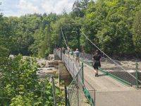 Über etliche Brücken kann man laufen im Canyon