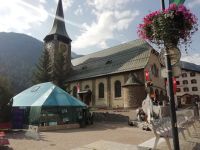 Matterhornmuseun und Kirche in Zermatt 