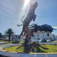 Azoren, Insel Terceira, Stierkampf Denkmal im Kreisverkehr