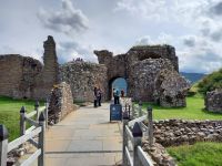 Haupteingang zur Ruine von Urqhardt Castle