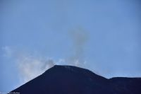 Aktiver Ätna - man beachte die fliegenden Lapilli (Lavafetzen)