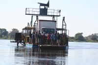 Öffentliche Fähre nach Sambia