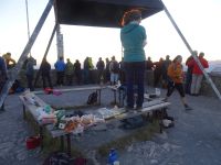 Sonnenaufgangsparty junger Leute