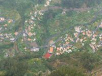 Blick vom Eira do Serrado ins Nonnental - auf ein Spielzeugdorf