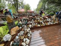 Rundgang durch Petras Steinhaus 