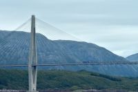 Helgelandsbrücke über den Leirfjorden an der Helgelandskysten