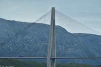 Helgelandsbrücke über den Leirfjorden an der Helgelandskysten