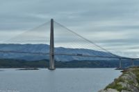 Helgelandsbrücke über den Leirfjorden an der Helgelandskysten