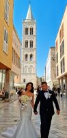 Hochzeitspaar vor der Kulisse in Zadar