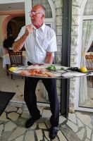 Der Restaurantbesitzer zeigt uns, was es gibt. Insel Rab