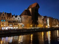 Abendspaziergang-das Krantor am Abend