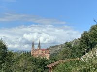 Covadonga Kathedrale.JPG