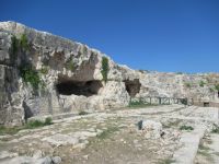 Neapolis - Steinbruch.JPG