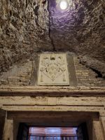 Wappen über der päpstlichen Schatzkammer, in der Engelsburg