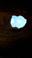 Ein Fenster in der Felsenwand