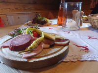 Bretteljause auf der Fischbachalm.jpg