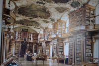 Blick in die Stiftsbiblothek