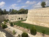 Schutzanzuges und Mdina