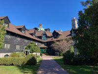 6. Reisetag – Parc Omega – Mittagspause im Château Montebello