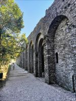 Die beeindruckenden Mauern der Festung von Gjirokastra