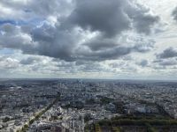 Blick auf das neue Gebäude von Jean Novel