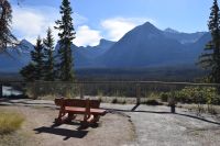 Aussicht über das breite Tal des Athabasca-River 
