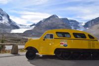 historisches Schneefahrzeug am Columbia-Gletscher