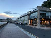 Abendessen an der Strandpromenade Donostia/San Sebastian