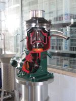 Ölmühle: Abfüllung nach der Zentrifuge