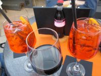 Auf SIE, zum Wohl ! Danke !